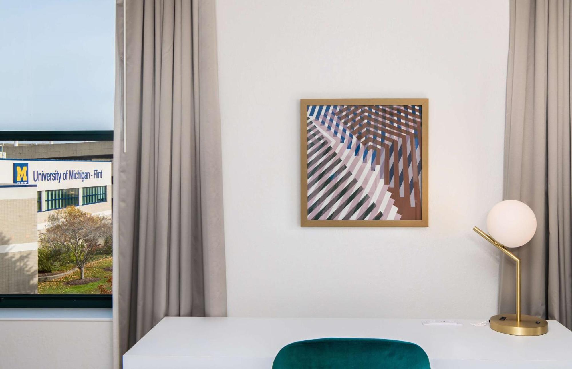 Hilton Garden Inn Flint Downtown エクステリア 写真
